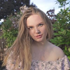 Meet your Posher, Brittney